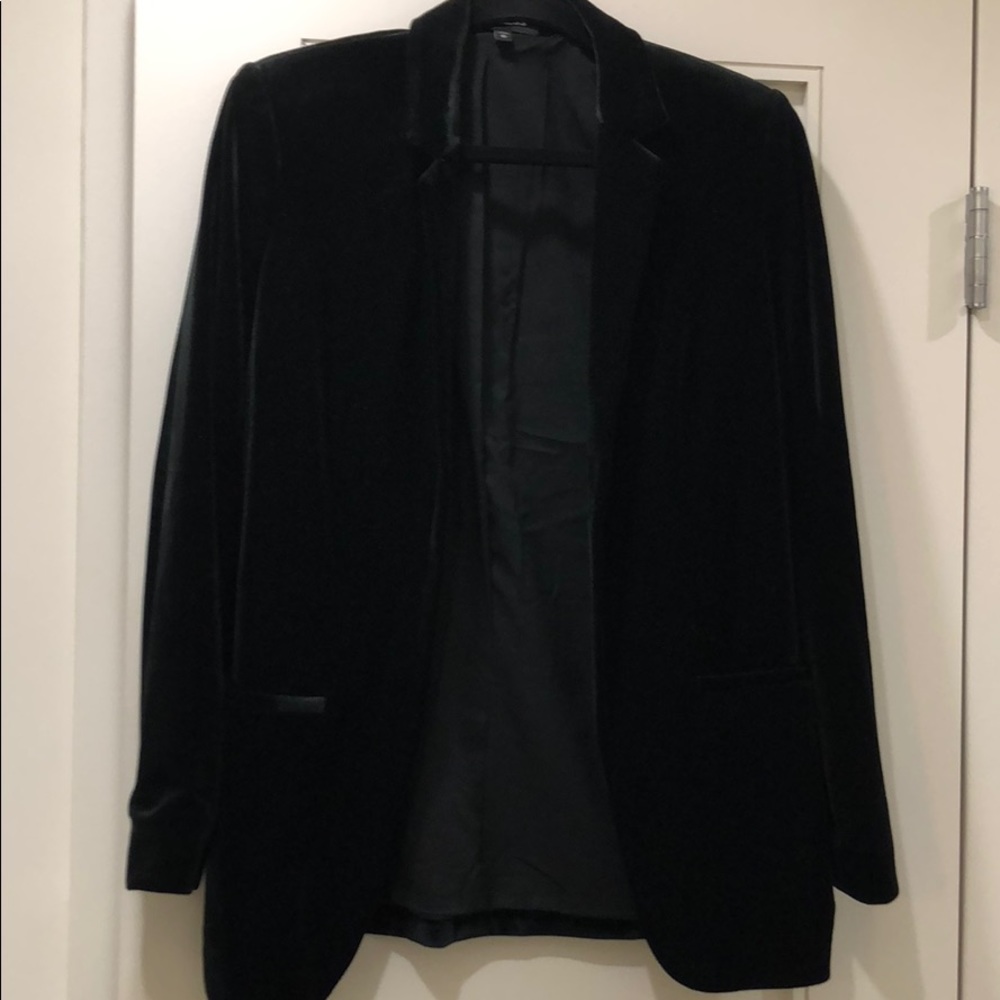 Black velvet boyfriend blazer